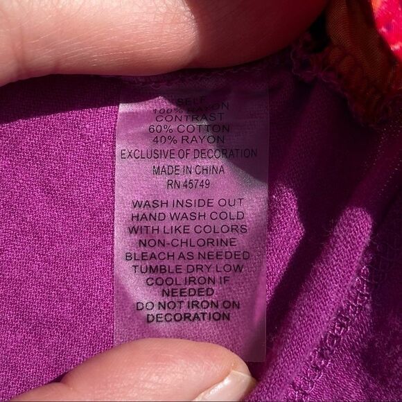 Oleg Cassini Sports Rayon/Cotton Gold Accent Top - Picture 6 of 9